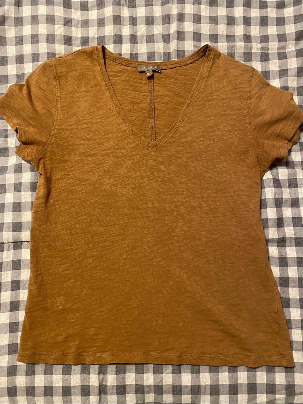 Lilla P Short Sleeve V-Neck Tee in Caramel Brown